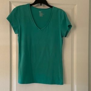 😁 4/$10 Gap t-shirt. Will DONATE 2/7/21.